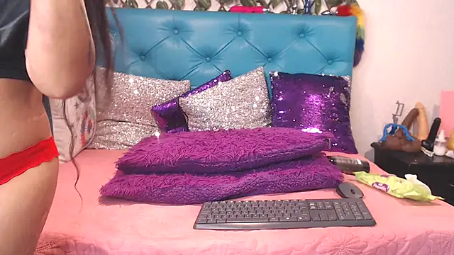 SARAWILLS online show from 02/20/26, 02:19