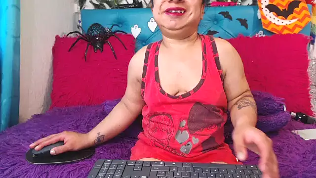 SARAWILLS online show from 10/25/25, 02:39