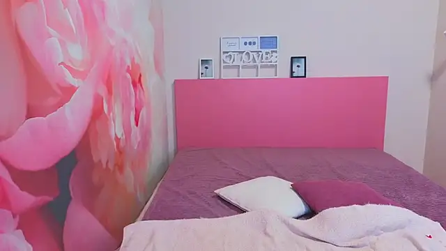 AliceAdams online show from 04/20/26, 06:27