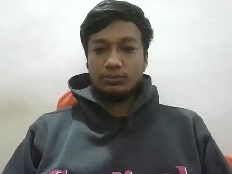 Snapshot of jimnail007 chatting on 12/18/25, 04:06 jimnail007 online show from 12/18/25, 04:06