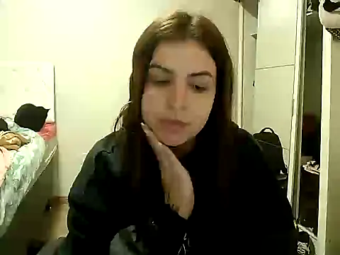 Snapshot of chelbyy chatting on 05/19/26, 10:06 chelbyy online show from 05/19/26, 10:06