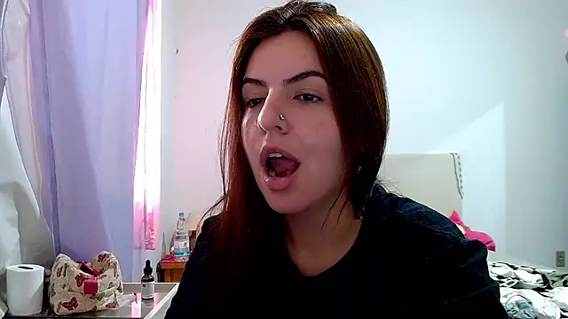 Snapshot of chelbyy chatting on 01/12/26, 02:13 chelbyy online show from 01/12/26, 02:13
