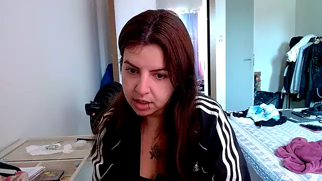 Snapshot of chelbyy chatting on 09/30/25, 12:22 chelbyy online show from 09/30/25, 12:22