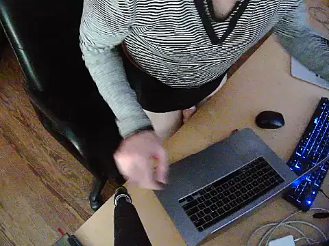 seoulsatxh online show from 10/24/25, 02:43