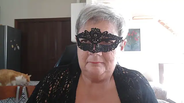 Snapshot of simona60 chatting on 09/18/25, 01:14 simona60 online show from 09/18/25, 01:14