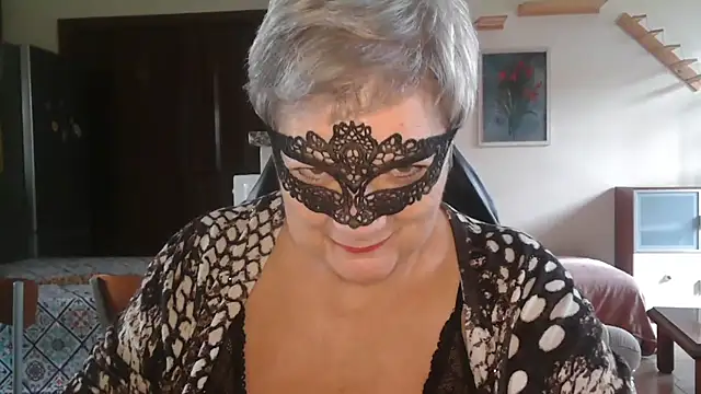 Snapshot of simona60 chatting on 09/26/25, 01:29 simona60 online show from 09/26/25, 01:29