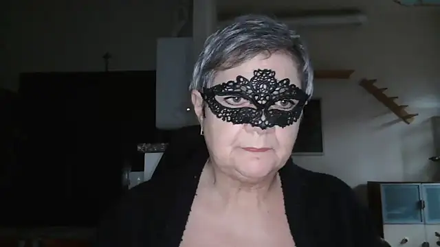 Snapshot of simona60 chatting on 01/27/25, 02:13 simona60 online show from 01/27/25, 02:13