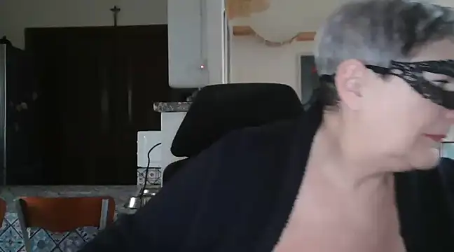 Snapshot of simona60 chatting on 02/25/25, 02:26 simona60 online show from 02/25/25, 02:26