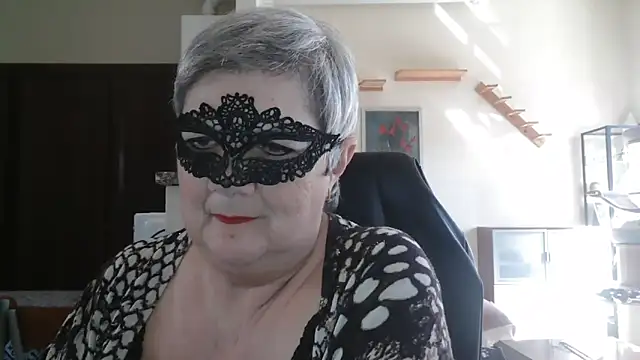 Snapshot of simona60 chatting on 04/06/26, 01:12 simona60 online show from 04/06/26, 01:12