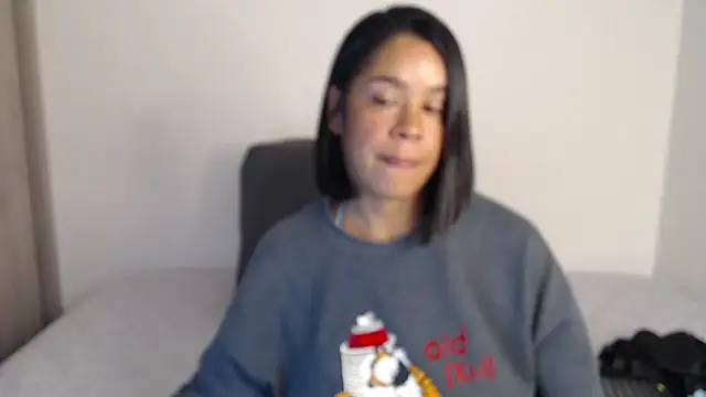 AmeliPonce online show from 11/16/25, 08:57