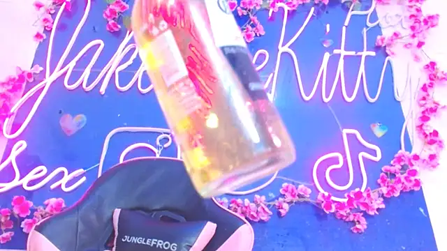 JakelineKitty online show from 12/23/25, 03:06