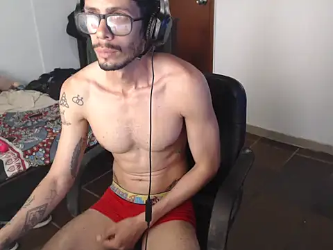 alisterxxx online show from 05/29/26, 06:03