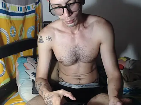 alisterxxx online show from 11/24/25, 08:20