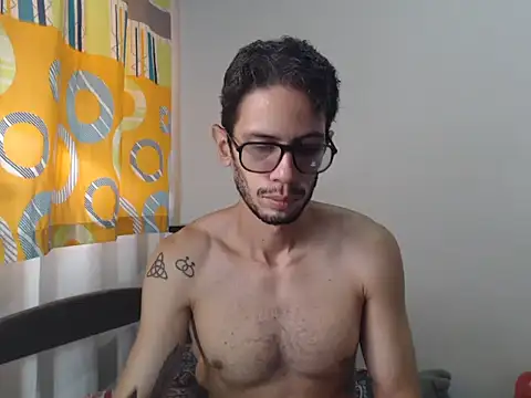 alisterxxx online show from 04/15/26, 02:10