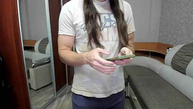 Marrymepls online show from 10/20/25, 10:32