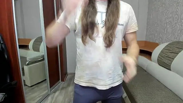 Marrymepls online show from 10/21/25, 08:30