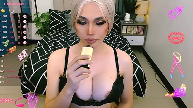 Snapshot of LUSCIOUSKIM chatting on 01/13/25, 08:05 LUSCIOUSKIM online show from 01/13/25, 08:05