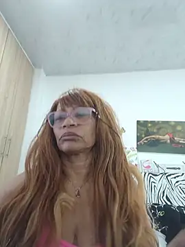 Snapshot of BustyMilf_ chatting on 07/06/26, 12:01 BustyMilf online show from 07/06/26, 12:01