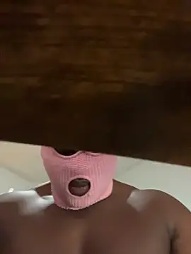 Chocolate7777 online show from 11/08/25, 09:29