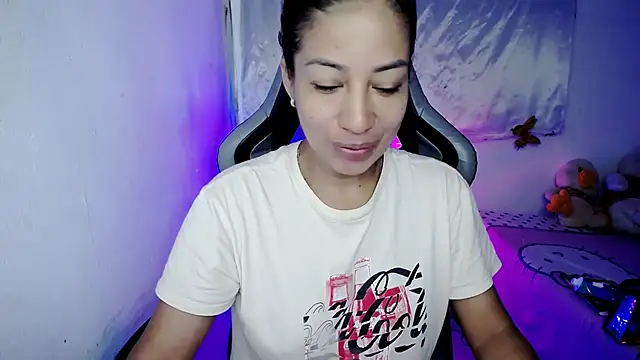 ninatiny online show from 02/15/26, 11:20