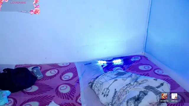 ninatiny online show from 06/01/26, 11:32