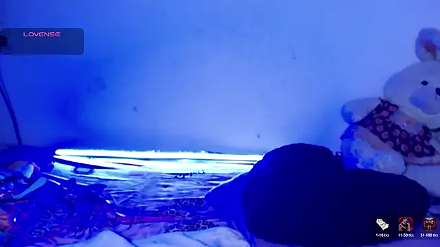 ninatiny online show from 03/26/26, 11:19