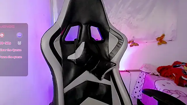 ninatiny online show from 02/08/26, 11:30