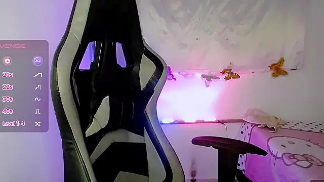 ninatiny online show from 02/09/26, 10:24