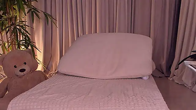 Snapshot of daisyd001 chatting on 11/11/25, 07:03 daisyd001 online show from 11/11/25, 07:03