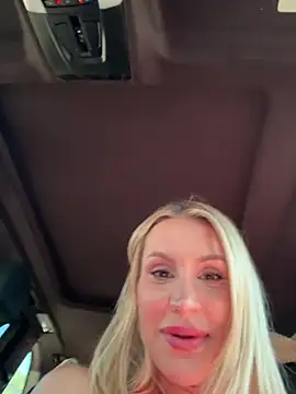 jasminesummer online show from 11/26/25, 12:49