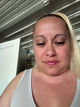SabinaSweety online show from 04/30/26, 01:18