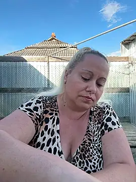 SabinaSweety online show from 05/08/26, 04:00