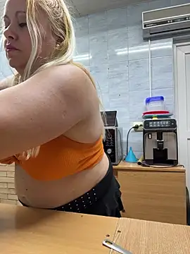 SabinaSweety online show from 03/29/26, 04:52