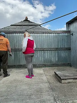 SabinaSweety online show from 04/11/26, 01:04