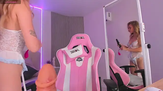 Snapshot of VirginChloe chatting on 10/13/25, 02:57 VirginChloe online show from 10/13/25, 02:57