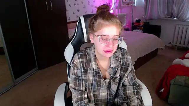 Kira honeyy online show from 04/30/26, 03:46