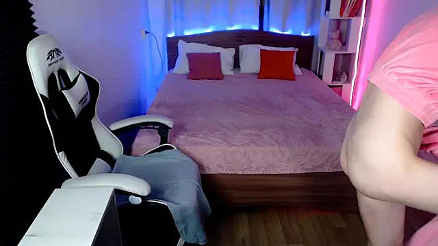 Kira honeyy online show from 01/15/25, 02:45