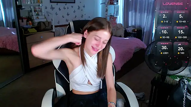 Kira honeyy online show from 09/20/25, 07:46