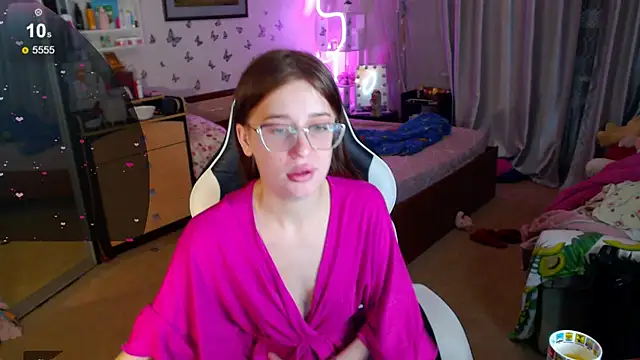 Kira honeyy online show from 12/22/25, 12:05