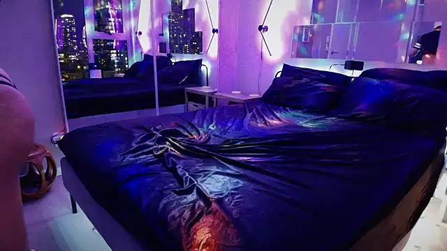 MikyFoxx online show from 11/11/25, 03:56