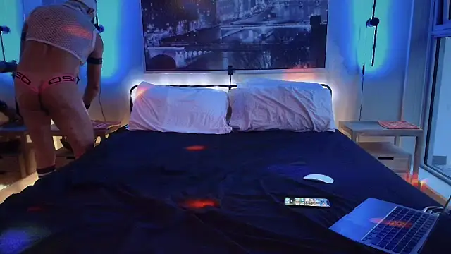 MikyFoxx online show from 10/19/25, 01:08