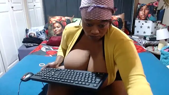 Snapshot of BUSTYDEE chatting on 05/12/26, 12:22 BUSTYDEE online show from 05/12/26, 12:22