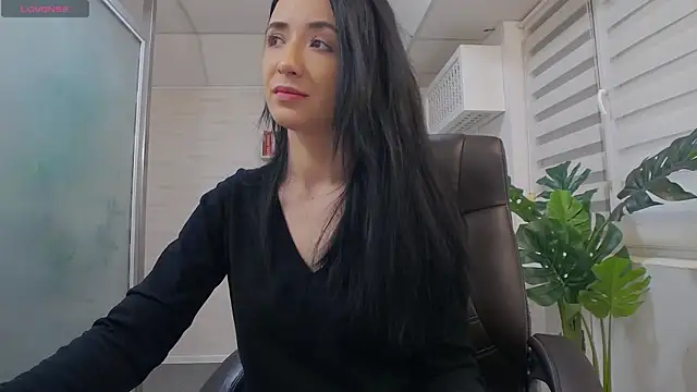 Snapshot of GlamKate chatting on 03/14/25, 07:37 GlamKate online show from 03/14/25, 07:37