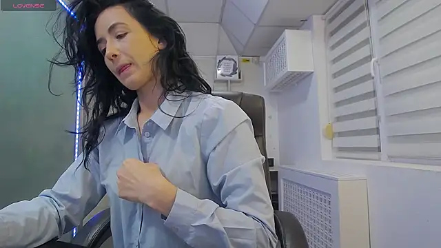 Snapshot of GlamKate chatting on 03/11/25, 07:14 GlamKate online show from 03/11/25, 07:14