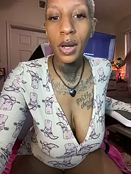 MzParker online show from 02/19/25, 06:32