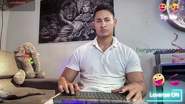 Snapshot of BenjaminCooperk chatting on 03/01/26, 02:11 BenjaminCooperk online show from 03/01/26, 02:11