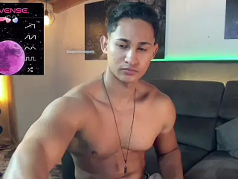 Snapshot of BenjaminCooperk chatting on 03/10/25, 01:10 BenjaminCooperk online show from 03/10/25, 01:10