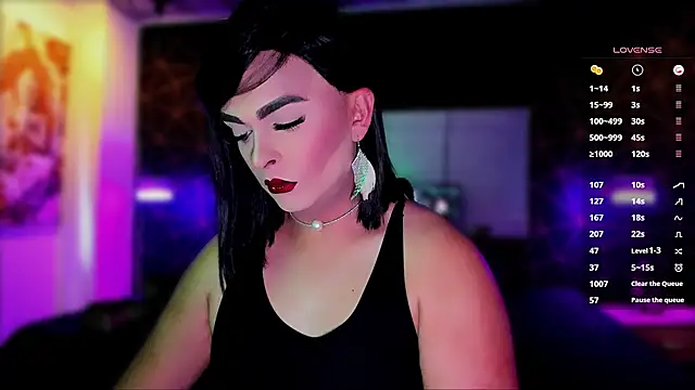 Snapshot of any_sophia chatting on 11/06/25, 04:44 any sophia online show from 11/06/25, 04:44