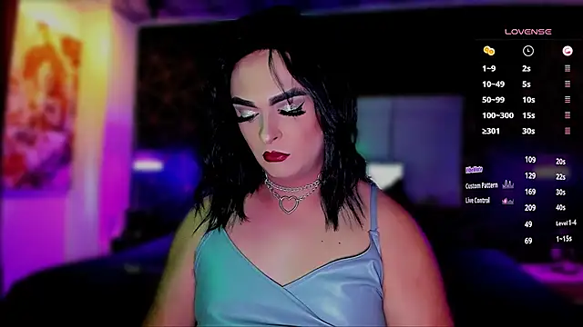 Snapshot of any_sophia chatting on 11/18/25, 02:42 any sophia online show from 11/18/25, 02:42