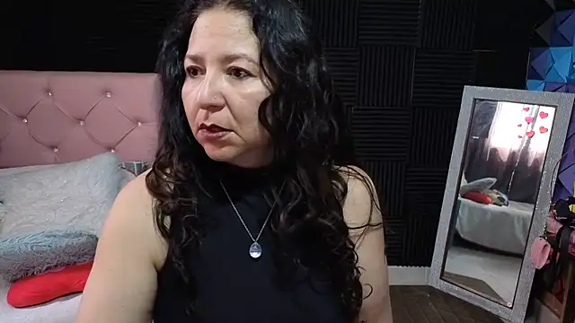 Snapshot of katifoxx chatting on 07/13/26, 03:22 katifoxx online show from 07/13/26, 03:22